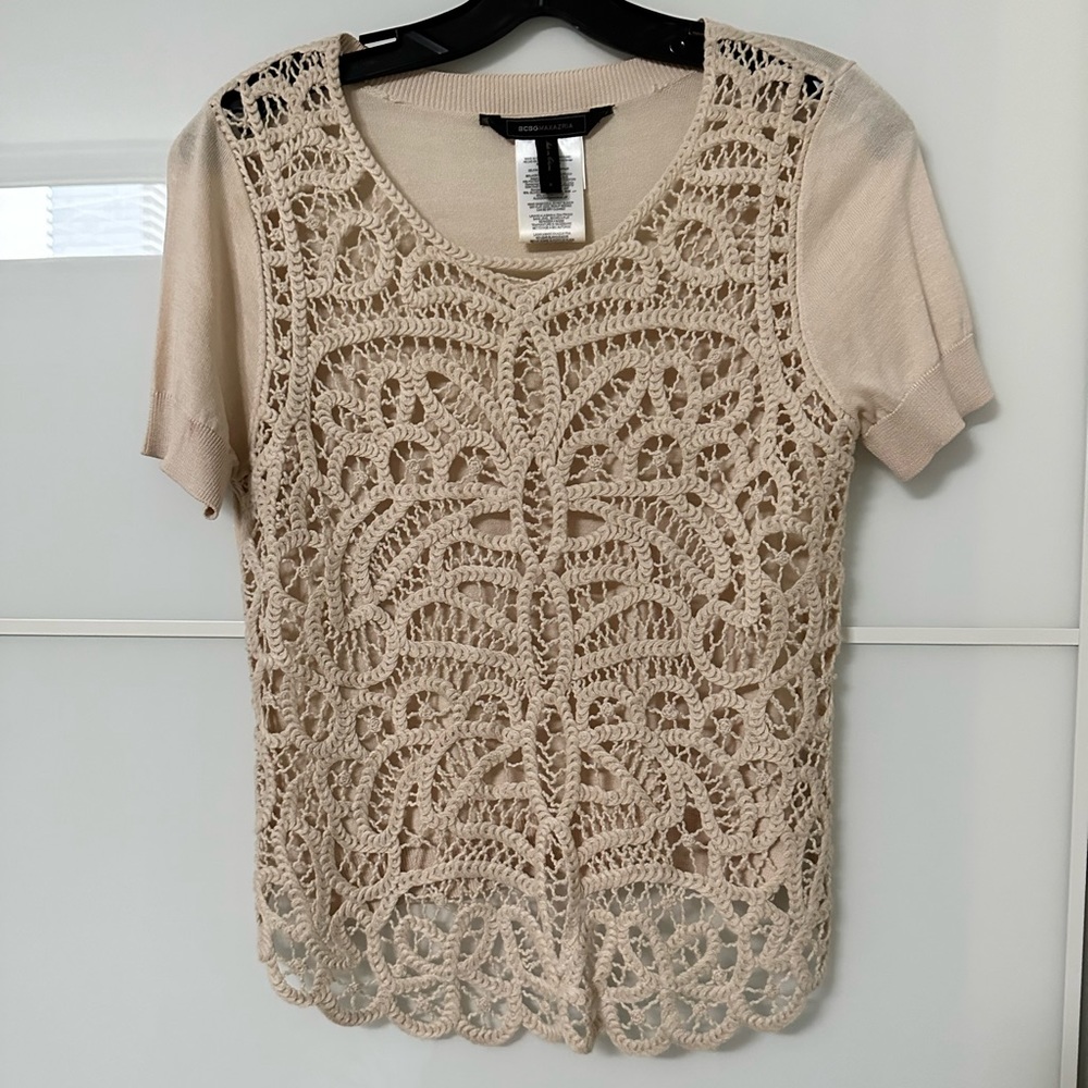 Selling brand new BCBG lace top in size small